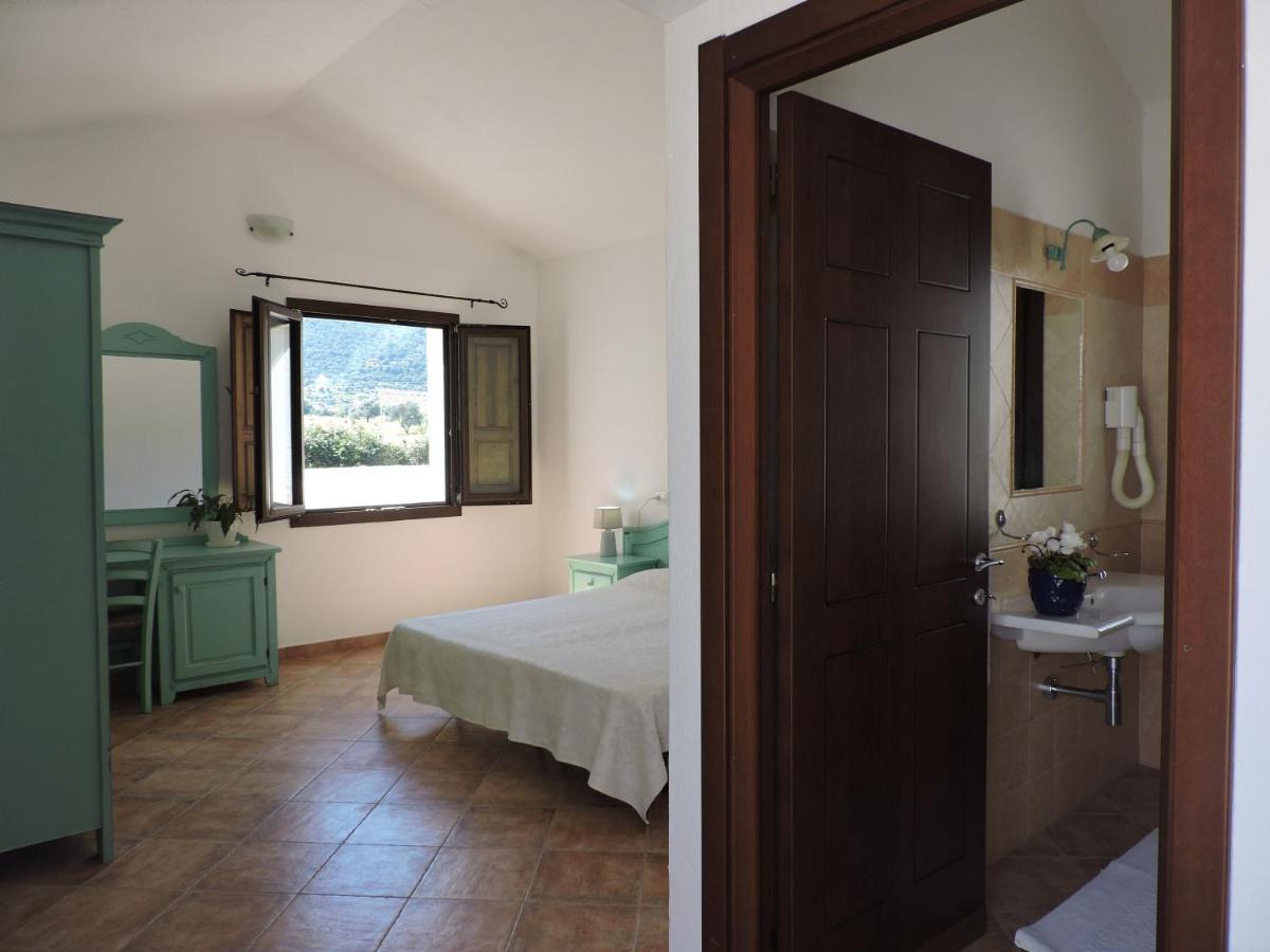Cort'E Nastasj Hotel Tertenìa Екстериор снимка