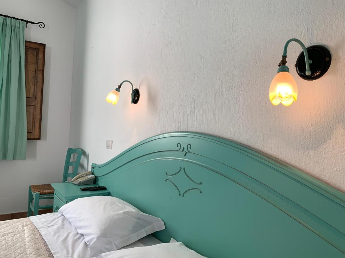 Cort'E Nastasj Hotel Tertenìa Екстериор снимка